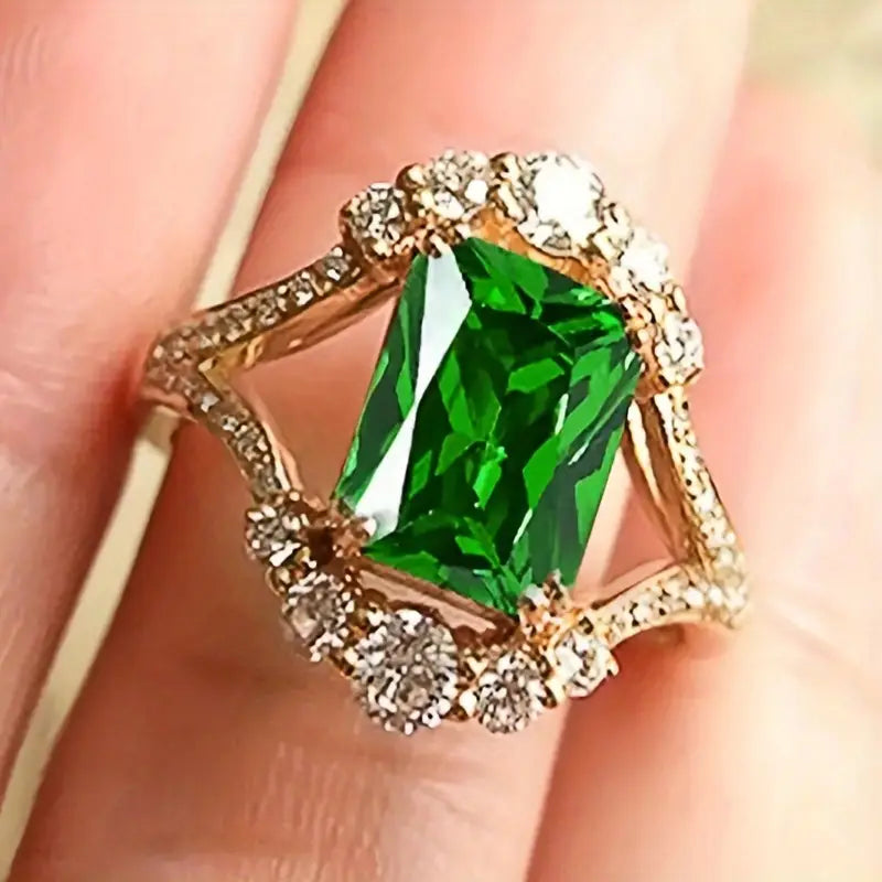 Anillo Halo Oro Esmeralda