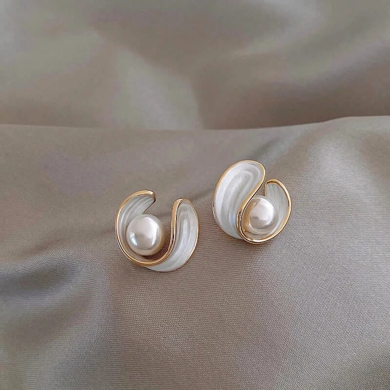 Aretes de Botón Clásicos de Perla Oro