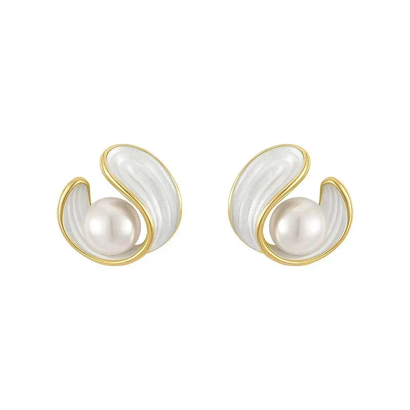 Aretes de Botón de Perla Oro Swirl