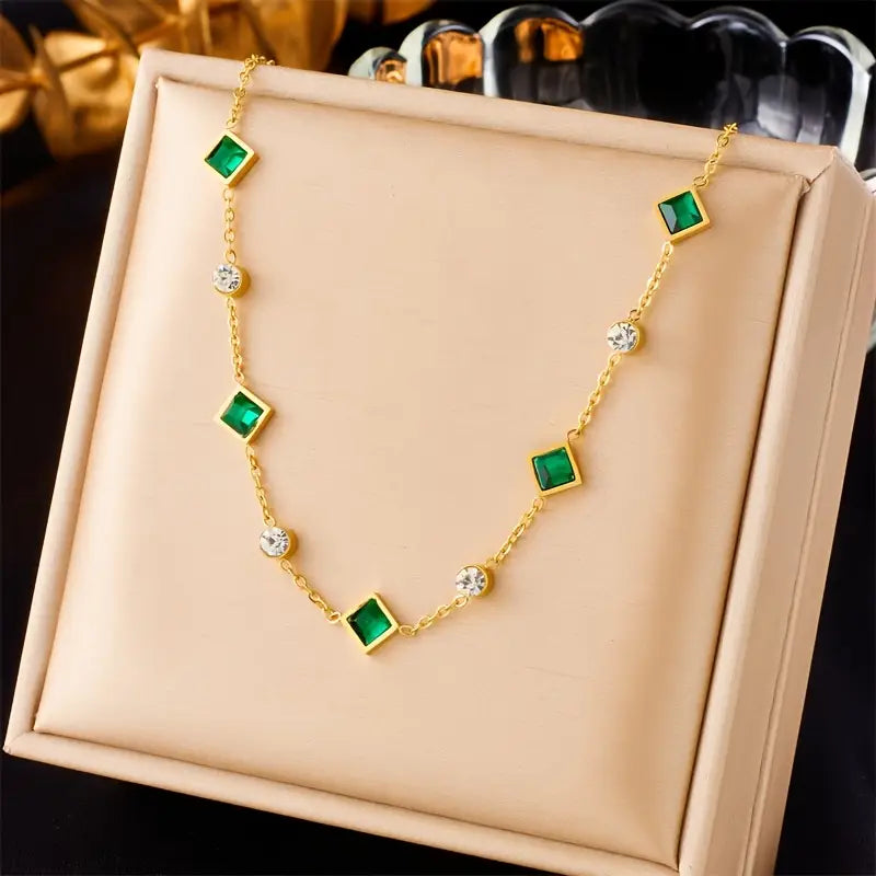 Collar Oro Esmeralda Geometric Station