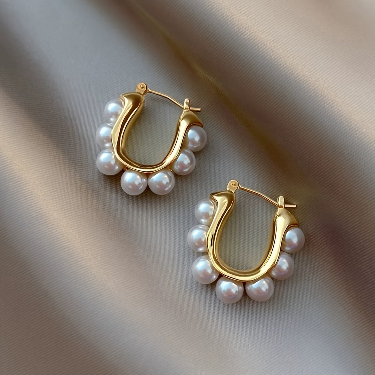 Aretes de Aro de Perla de Racimo