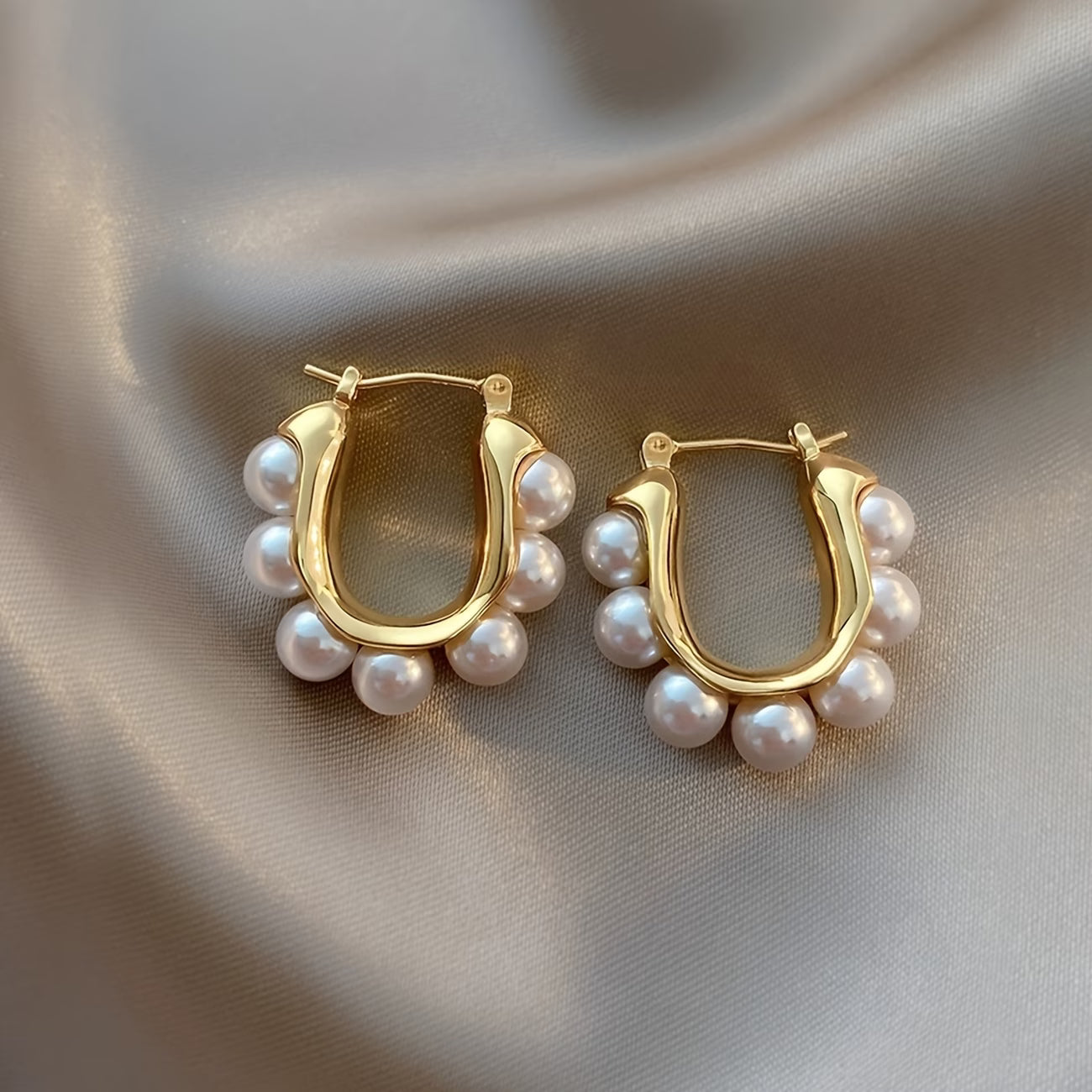 Aretes de Aro de Perla de Racimo
