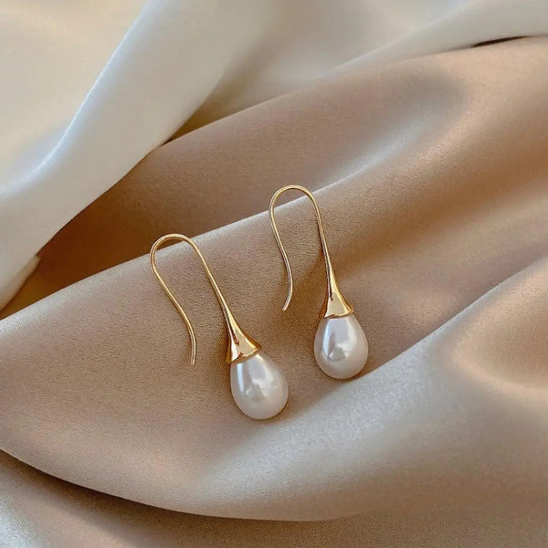 Aretes Colgantes de Perla Oro