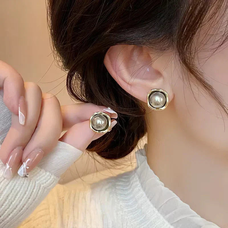 Aretes de Botón de Perla Negro Premium