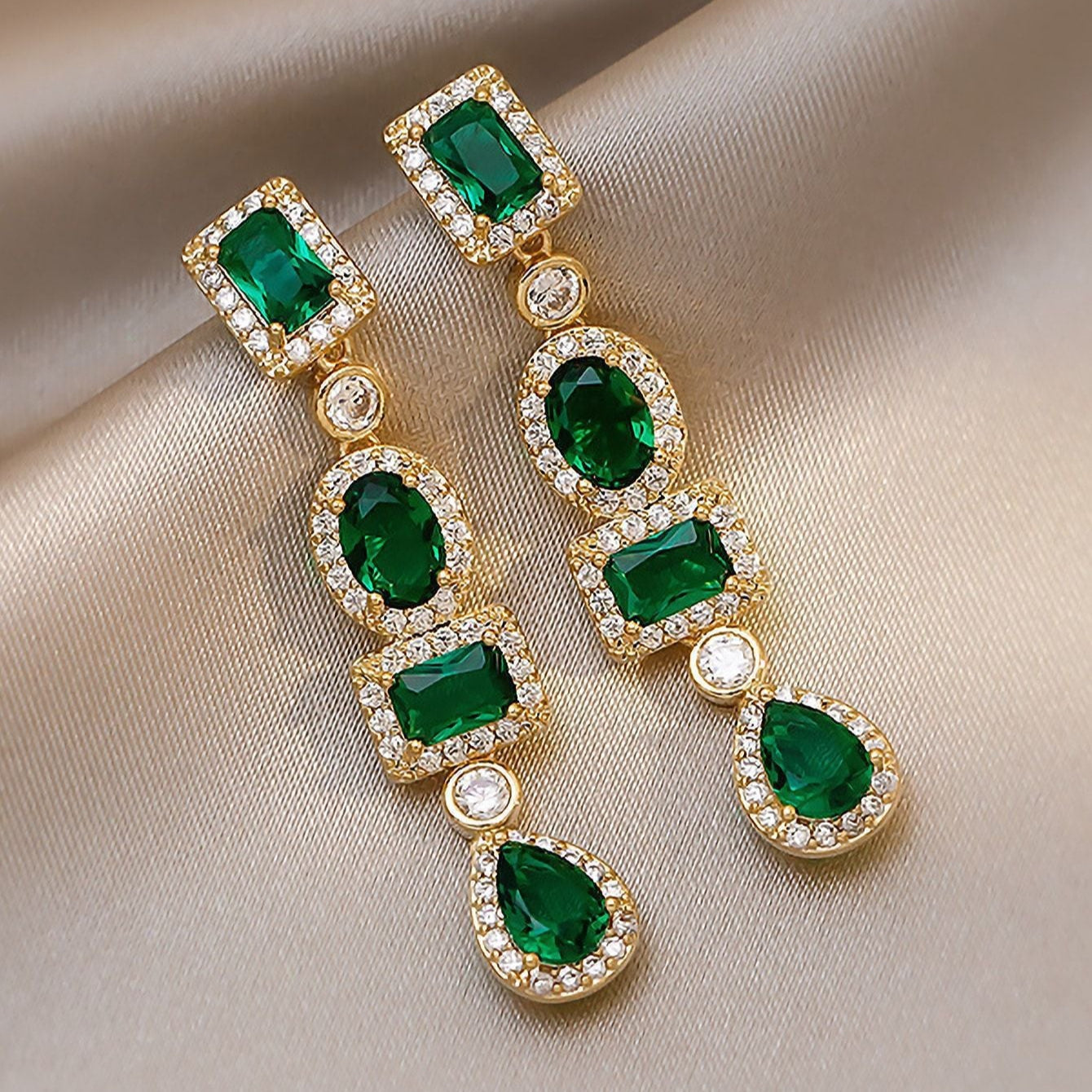 Aretes Colgantes Oro Esmeralda Multi Shape