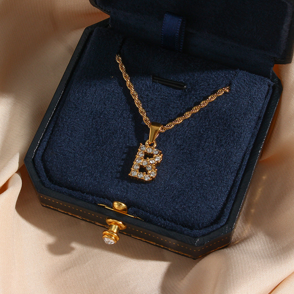 Collar con Letra con Inicial Maeve Diamond