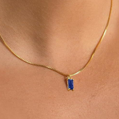 Collar Minimalista Oro Zafiro
