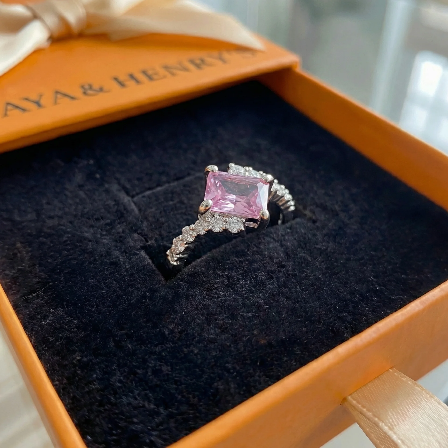 Pink Sapphire Vertex Ring | White Gold