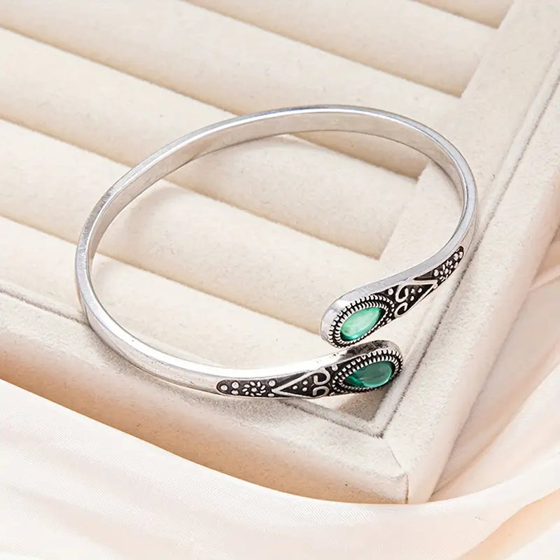 Plata Esmeralda Vintage Bangle
