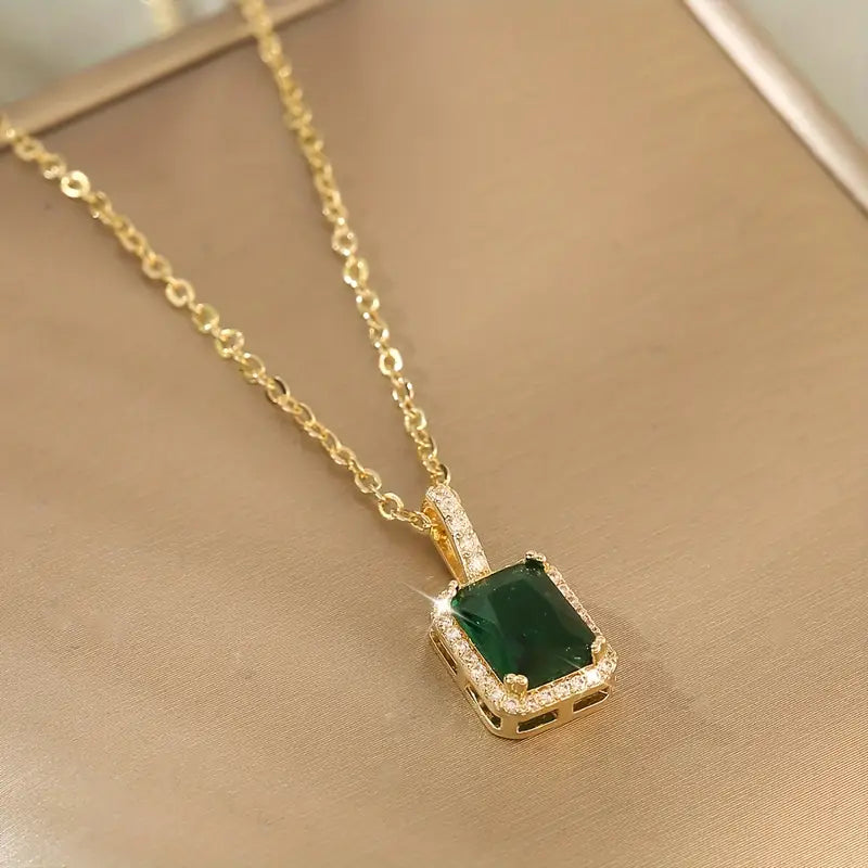 Collar Halo Oro Esmeralda Rectangular