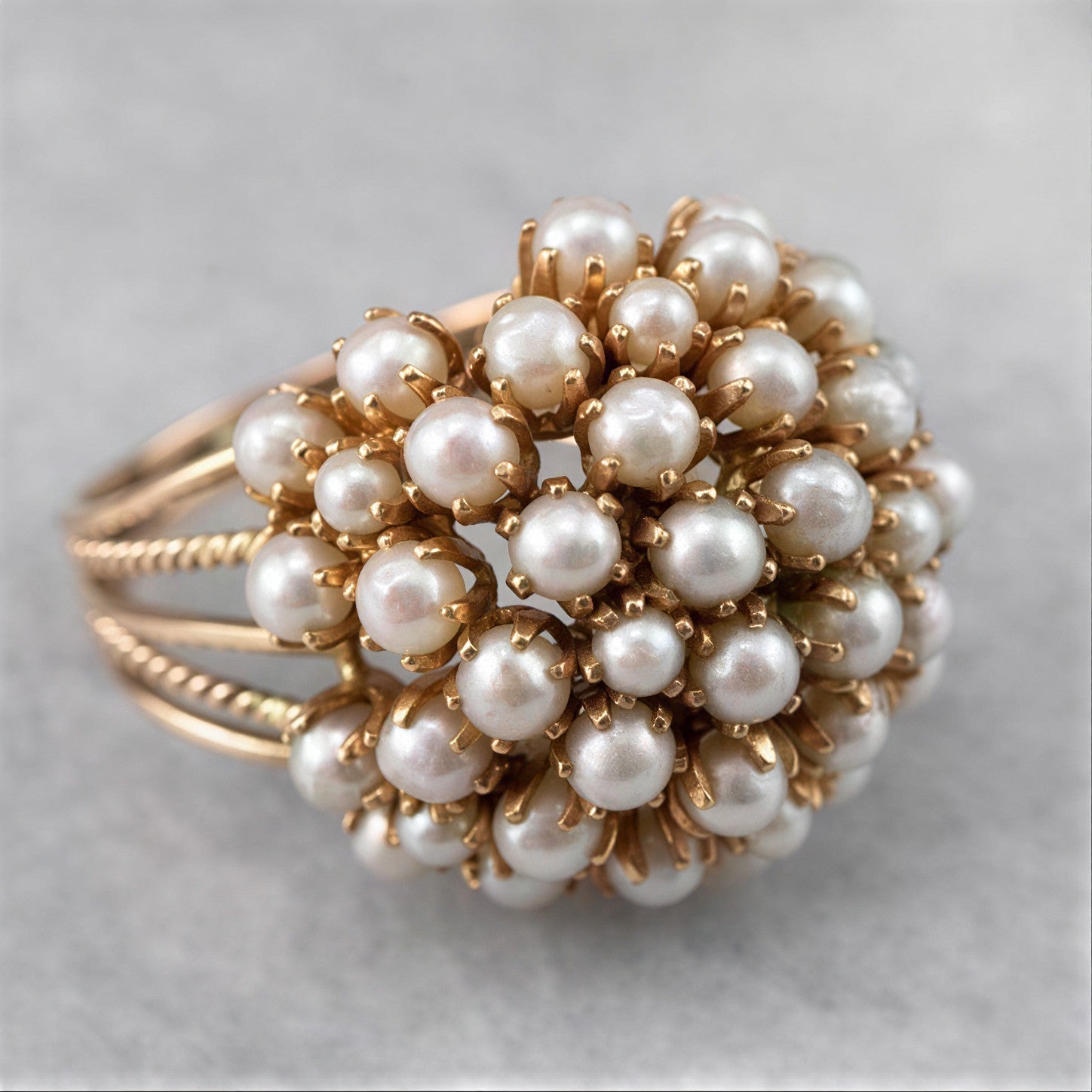 Anillo Elegante de Perla Oro Inlaid