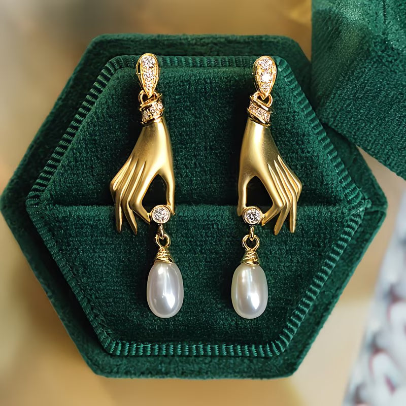 Aretes de Perla Graceful Hand