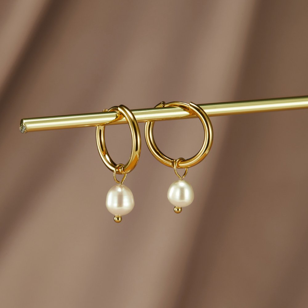Aretes de Aro Clásicos de Perla