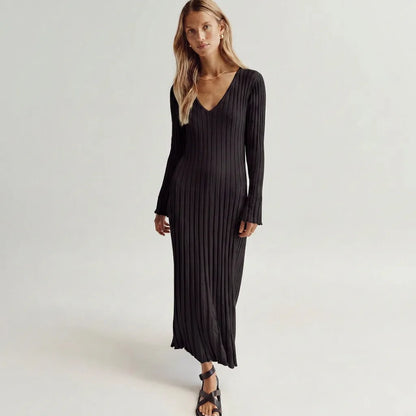 Ribbed Knit V-Neck Long Sleeve Maxi Dress