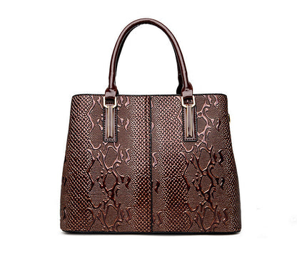 Women's Leather Handbag - Intrecciato