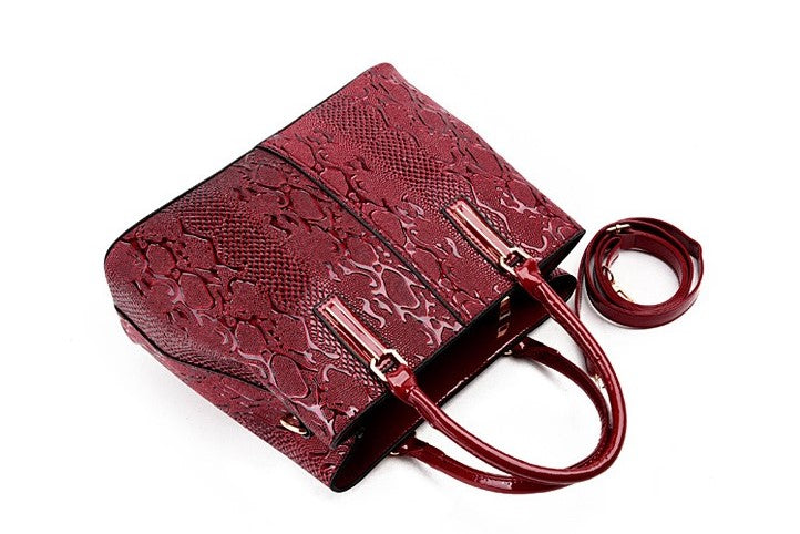 Women's Leather Handbag - Intrecciato