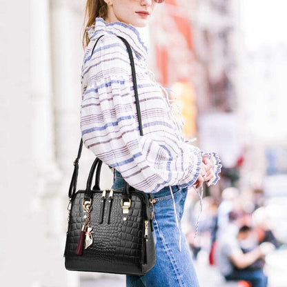 Crocodile-Effect Leather Bag – Glamour