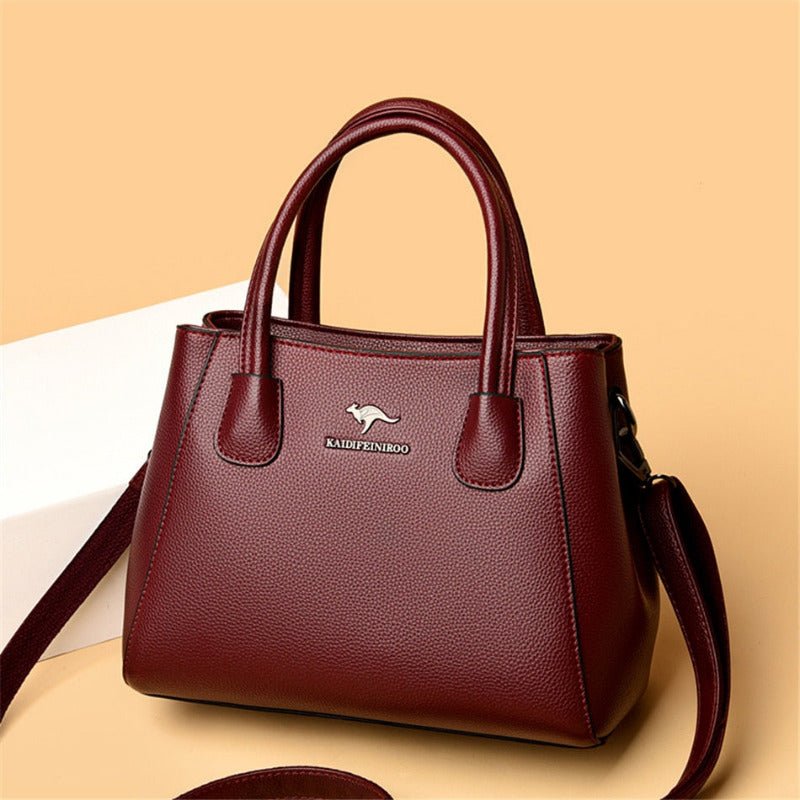 Women's Genuine Leather Crossbody Bag - Patrícia