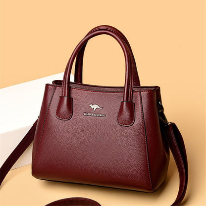 Women's Genuine Leather Crossbody Bag - Patrícia