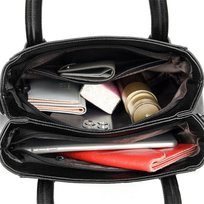 Women's Genuine Leather Crossbody Bag - Patrícia