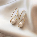 Aretes Elegantes de Perla Místico